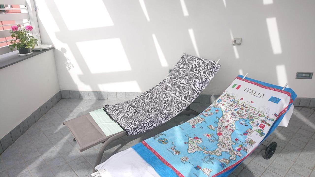 Sky-Terrace In Central Station, 3 Bedrooms Napoli Esterno foto