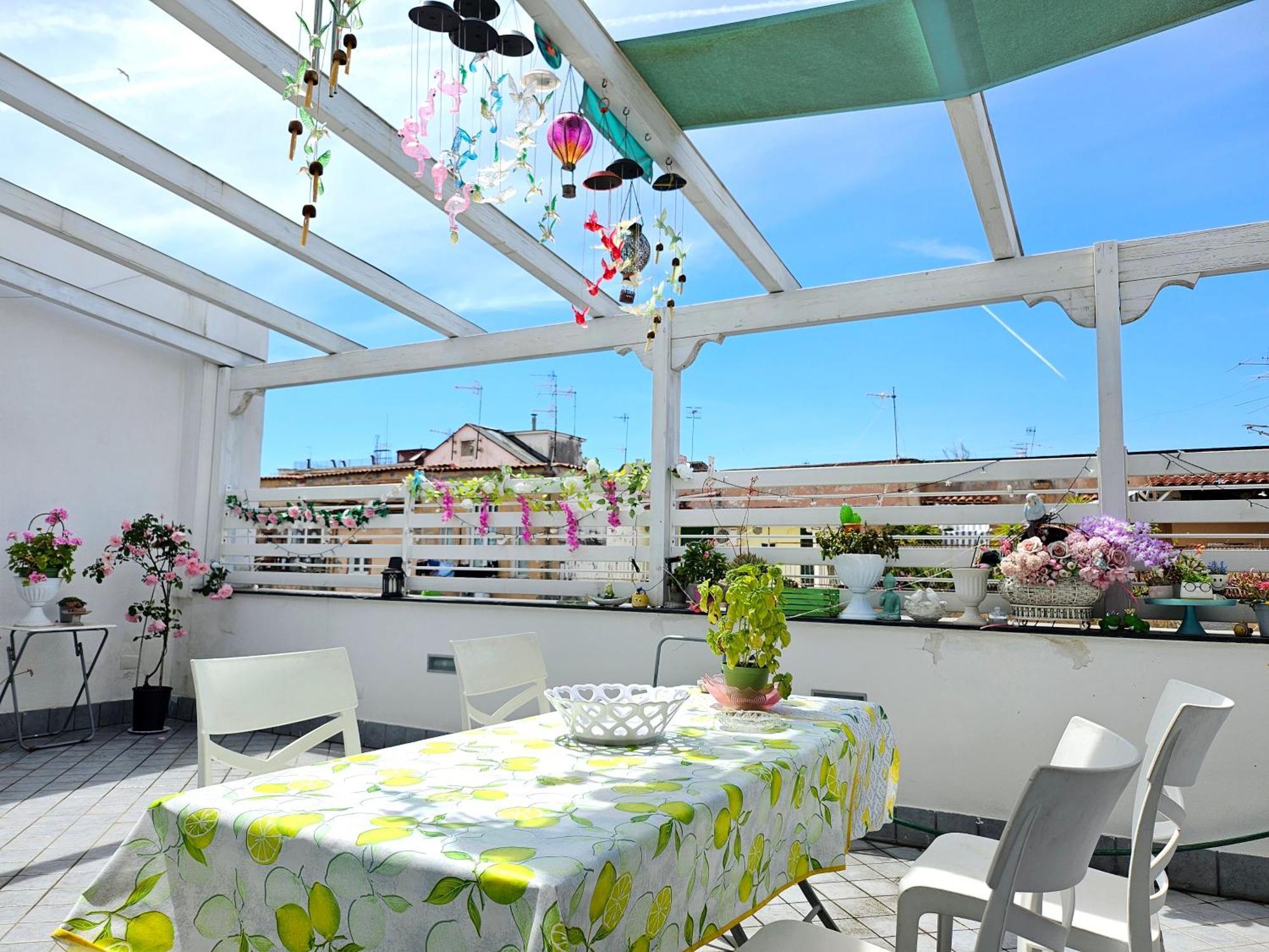 Sky-Terrace In Central Station, 3 Bedrooms Napoli Esterno foto